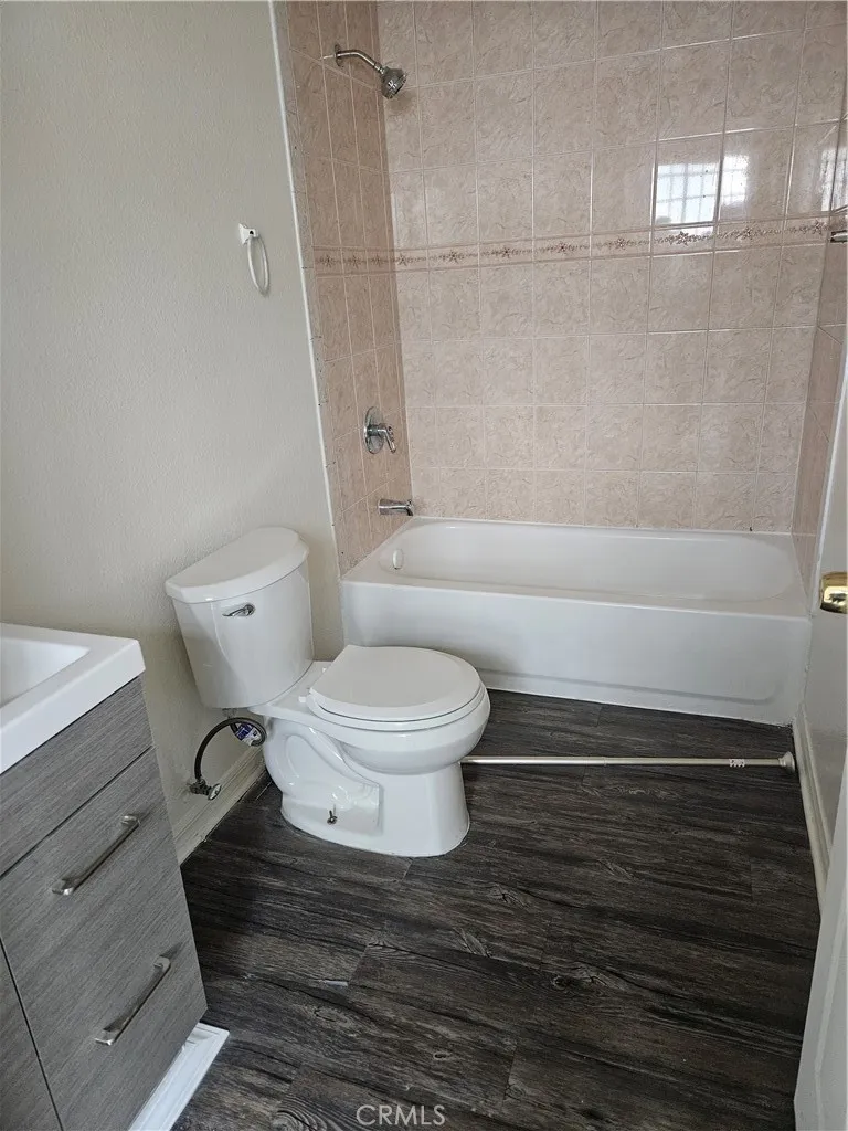 10929 Compton Avenue, Los Angeles, California 90059 home-pic-8